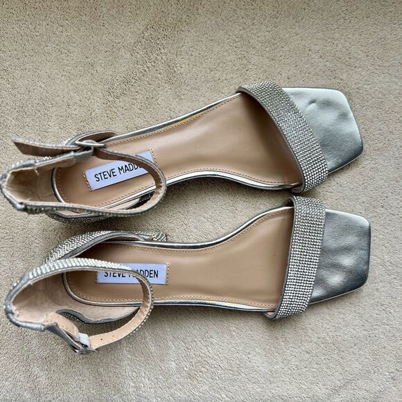 Steve Madden Nava Rhinestone Low Heel Silver Sandal Women 8 M Ankle Strap Square - Picture 6 of 15